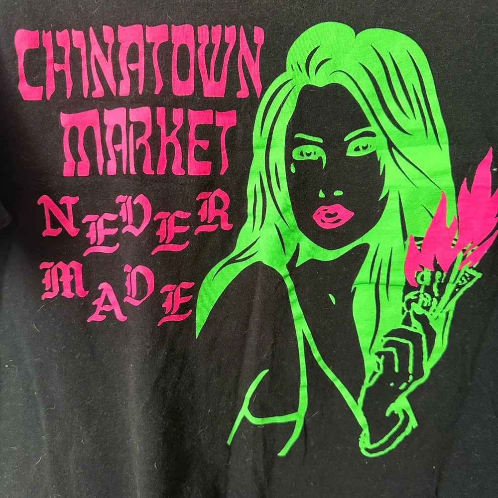 CHINATOWN MARKET TEE - Picture 2 of 3
